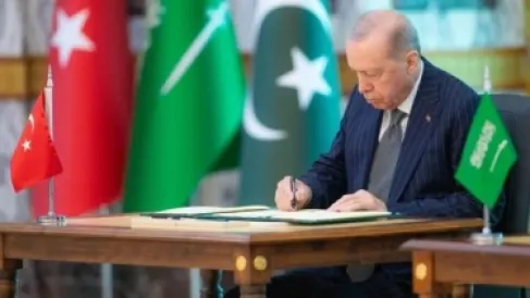 أردوغان: اتفاقية مكة تعزز التعاون الأمني ولا تستهدف أي دولة
