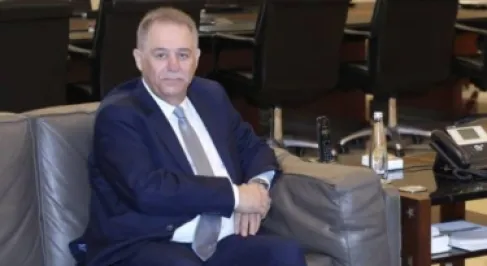 لبنان يمهّد لتسليم السفير الفلسطيني السابق أشرف دبور إلى رام الله عبر الأردن