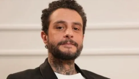 أحمد الفيشاوي يبحث عن داعية لتعريف نجله بالدين الإسلامي