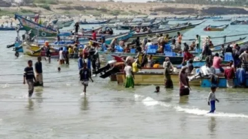نجاة محافظ الحديدة من محاولة اغتيال بصاروخ حوثي