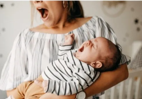 كم تنام الأمهات العاملات فعلاً؟