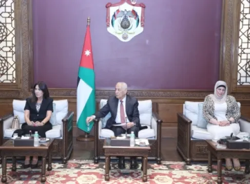 قيادات نسائية في حزب الاتحاد الوطني الأردني تلتقي رئيس الديوان الملكي وتبحث دور المرأة في التحديث السياسي