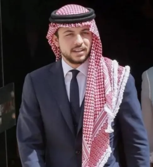 ولي العهد يهاتف الإعلامي أنس المجالي معزياً بوفاة والدته