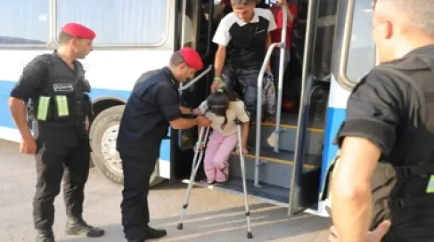 الأردن يُجلي الدفعة الـ30 من أطفال غزة المرضى للعلاج في المملكة
