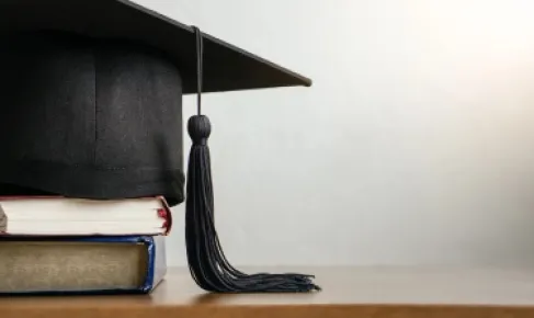 مرح يوسف صوالحه... مبارك نجاحك في الثانوية العامة – الفرع الصحي