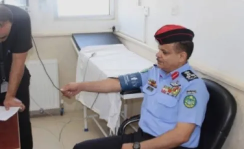 (أبشر).. استغاثة من إربد تحرّك نشامى الأمن العام للتبرع بالدم في المدينة الطبية
