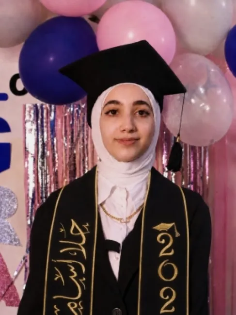 حلا اسامة عواد اسماعيل  .. مبارك النجاح في الثانوية العامة