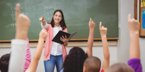 التربية تحسم موعد تكليف معلمي التعليم الإضافي.. وتحدد الفئات المشمولة
