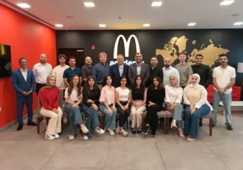30 مشاركًا في 8 ساعات تدريبية ضمن برنامج 