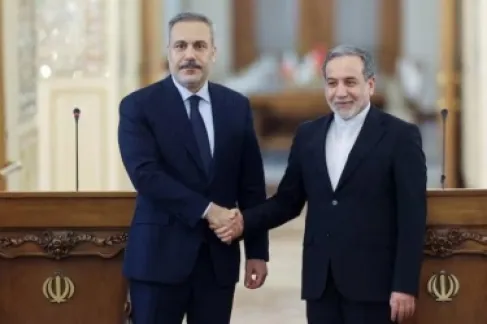 تركيا وإيران تناقشان جهود فتح المضيق واستمرار الهدنة