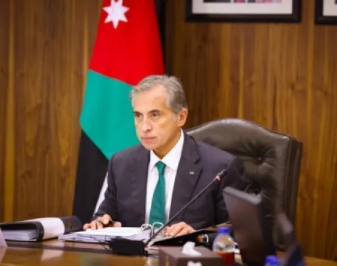 نائب أردني يشبّه رئيس الوزراء بميسي
