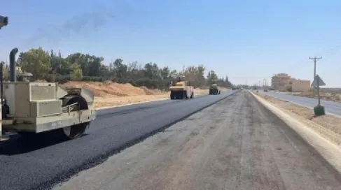 الحكومة: سيتم استيفاء جزء من كلف تعبيد وتزفيت الطرق من المواطنين