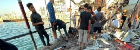 الجيش الإسرائيلي يزعم اغتيال قادة من حماس داخل مقهى بمخيم الشاطئ