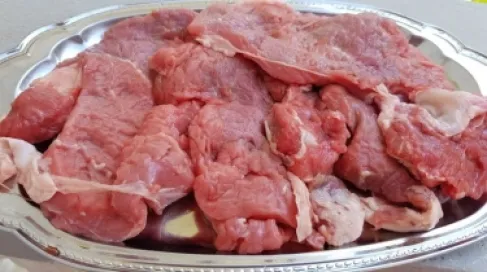 100 ألف دينار لكيلو اللحم.. أسعار خيالية للغذاء في سجون العراق