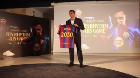 برشلونة بطل إسبانيا يتعاقد مع رودري بعقد لأربعة أعوام