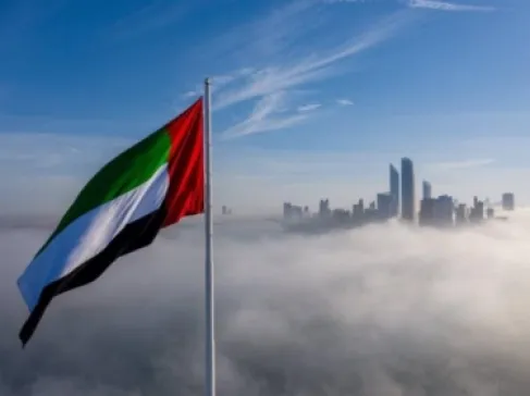 الإمارات تعلن وقف جميع الأنشطة والتبادلات التجارية والمعاملات المالية مع إيران