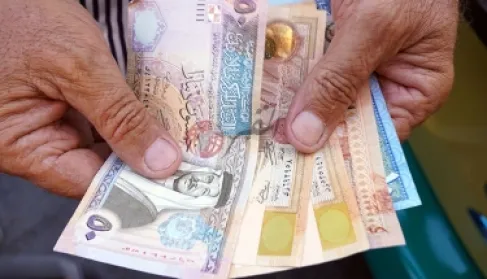 الأردن .. ارتفاع حوالات العاملين الواردة والصادرة