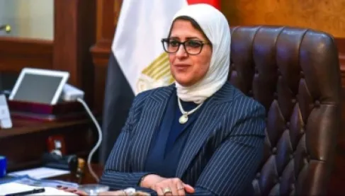 هل كان لقاح كورونا بلا فائدة؟ وزيرة صحة مصرية سابقة تكشف مفاجأة عن فعاليته
