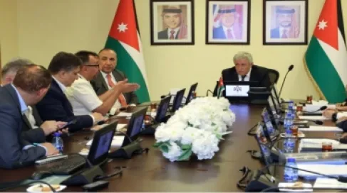 وزير النقل يؤكد ضرورة الإسراع بترميم وتأهيل مباني قصر الملك المؤسس في محطة معان