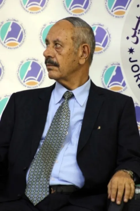 وفاة الكاتب والأديب ومؤرخ التراث الشعبي الأردني أحمد شريف الزعبي