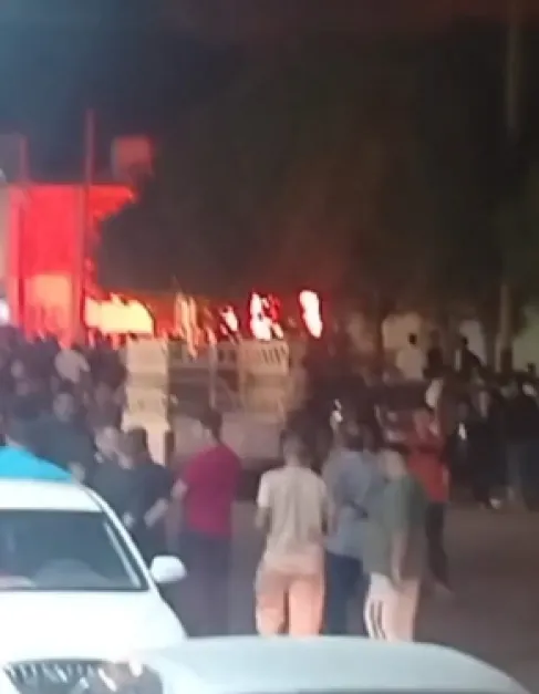 توتر في صخرة بعجلون عقب جلسة صلح عشائري واحتراق مركبة