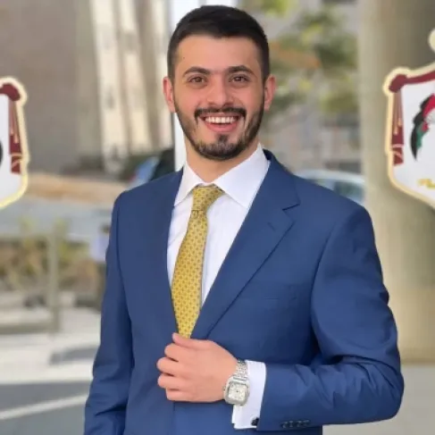 يزن الحموري يبارك للقاضيين محمد العزام ومحمد الحموري