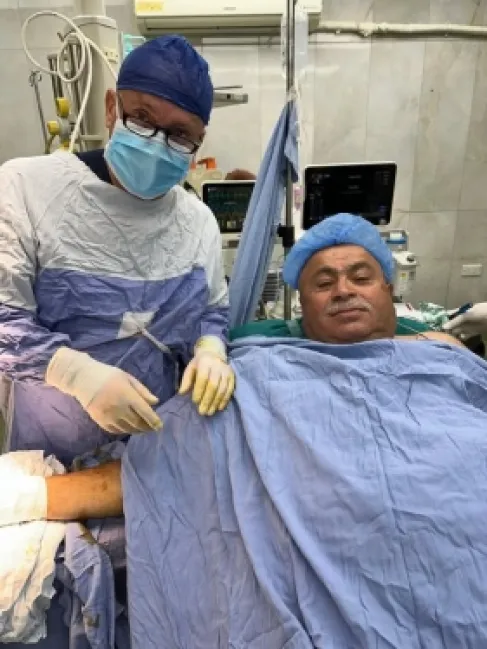خليل عطية يطمئن محبيه بعد إجراء عملية جراحية