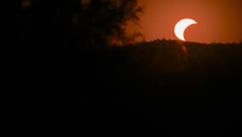 الأقصر على موعد مع كسوف شمسي استثنائي في 2027