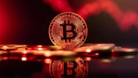 بيتكوين تتجاوز 80 ألف دولار.. ضعف «الأخضر» يعيد الزخم للعملات المشفرة