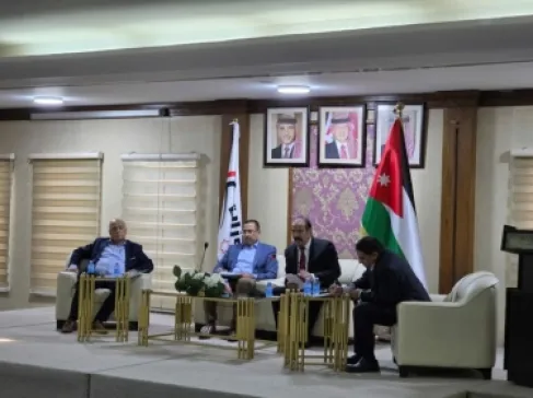 بإدارة الزعبي.. جلسة حوارية تبحث دور مجالس المحافظات في تعزيز التنمية المحلية بالزرقاء