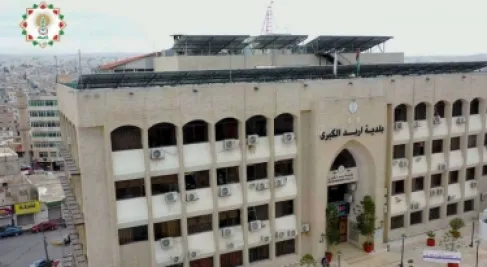 اعتداء على أحد كوادر بلدية اربد ونقله للمستشفى