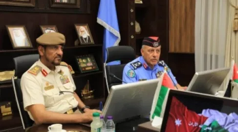 مدير الأمن العام يؤكد أهمية توسيع التعاون الأمني مع الإمارات