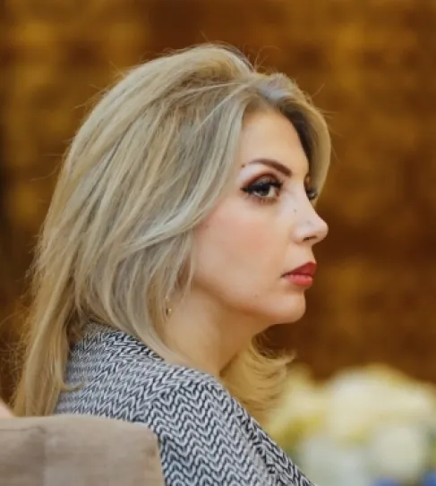 آرون ماغيد.. والتصيّد من بعيد