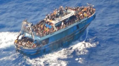 غرق قارب يقل 270 شخصاً قبالة شمال قبرص