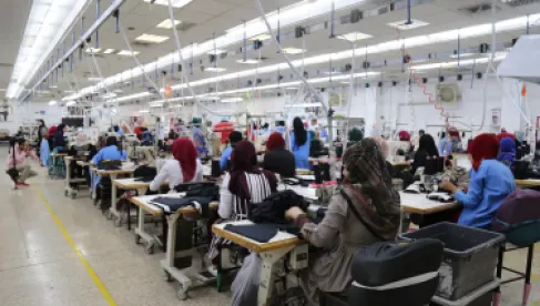الصوافين: النساء يشكلن 52% من خريجي التدريب المهني