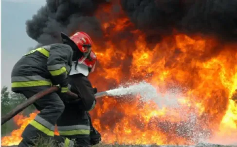 حريق داخل منجرة ومشغل تنجيد بوسط البلد.. والأمن يوضح حقيقة فيديو متداول