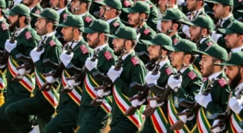 الحرس الثوري يعلن سقوط قتلى وجرحى في الهجوم على جزيرة لارك ويتوعد بالرد