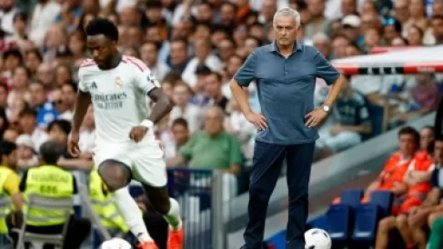 فينيسيوس متهم بتخريب كل ما هو جميل في ريال مدريد مورينيو