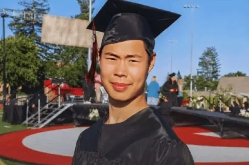 رفضته 16 جامعة ووظفته غوغل.. هكذا تحول رفض طالب إلى معركة قضائية