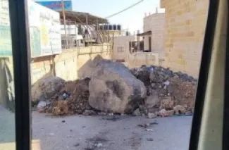 الاحتلال يغلق عدة مداخل للمخيم بالسواتر الترابية في اقتحامها المستمر منذ فجر اليوم