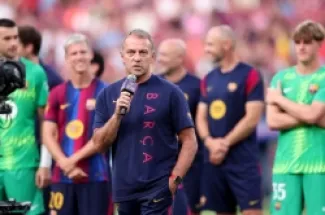 فليك يبدأ موسمه الثالث مع برشلونة بتحديات جديدة