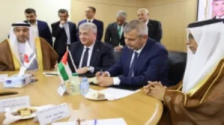 وزير الطاقة والثروة المعدنية صالح الخرابشة يوقع عقود تنفيذ الخطوط الخاصة بمشروعي تزويد مدينتي الموقر والروضة الصناعيتين بالغاز الطبيعي