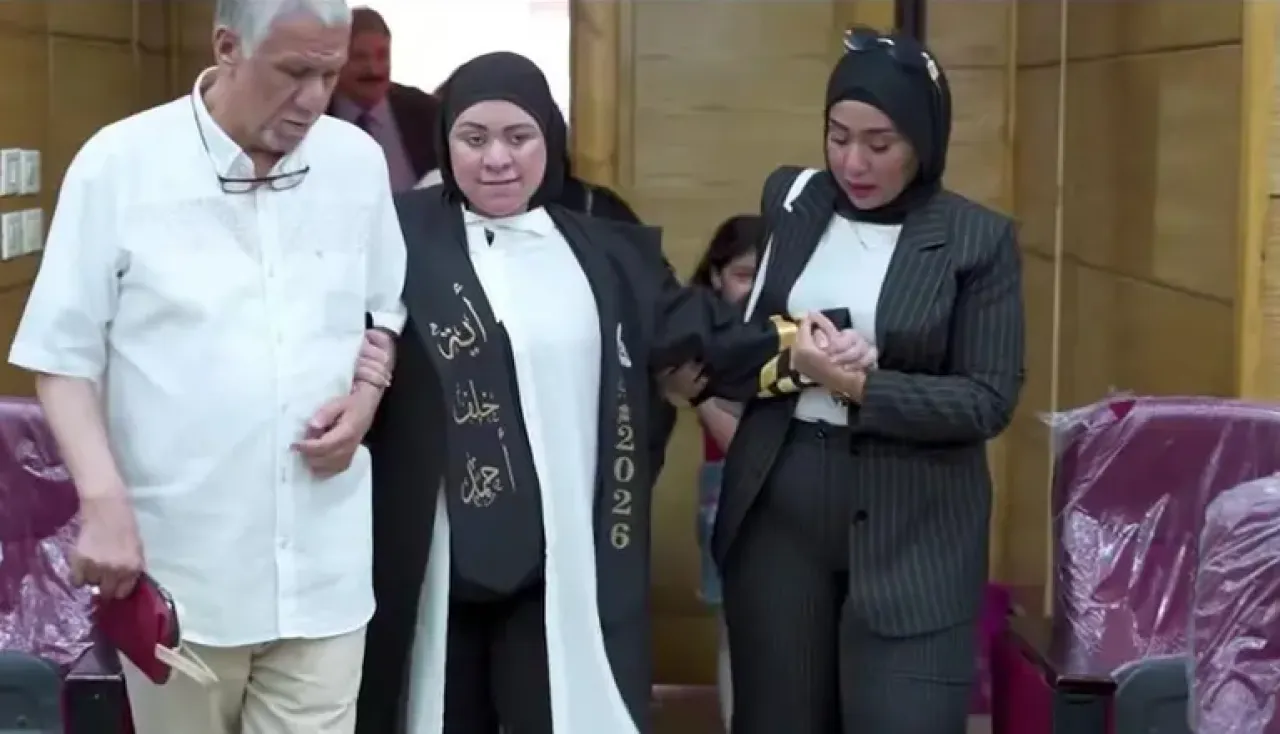 داهمها المخاض أثناء المناقشة.. مصرية تحصل على الماجستير وتلد 3 توائم 
