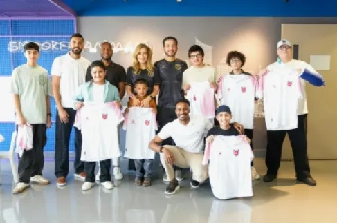 الأميرة غيداء تستقبل عددا من لاعبي المنتخب الوطني الأردني لكرة القدم في مركز الحسين للسرطان