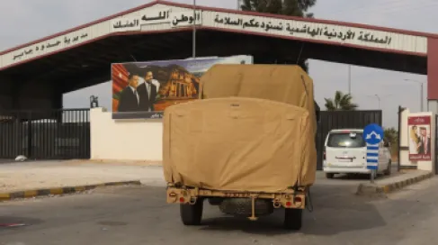 أبو عاقولة يكشف آلية دخول الشاحنات الأردنية إلى سورية