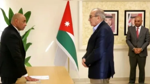 الأمينان العامان لوزارة الأشغال يؤديان اليمين القانونية أمام الوزير