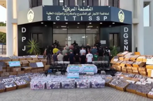 الجزائر تودع بارونات المخدرات سجنا شديد الحراسة بالصحراء الكبرى