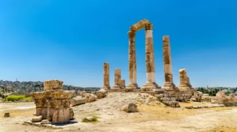 طقس معتدل مع انخفاض طفيف على درجات الحرارة الخميس والجمعة