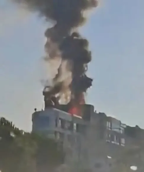 حريق داخل مقهى في الطابق الرابع بمجمع تجاري في الصويفية