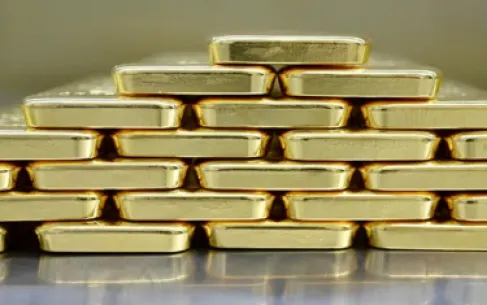 هولندا تنقل ذهباً بمليارات الدولارات إلى لندن استعداداً للأزمات